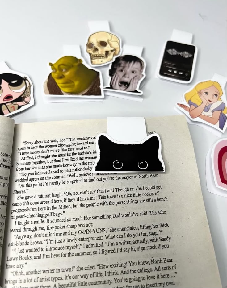 Black cat magnetic bookmark thumbnail